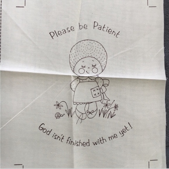 THE CREATIVE CIRCLE Stitchery Kit Patience Girl Wall Hanging - Picture 4 of 4